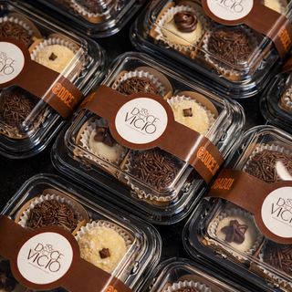 CAIXA DE BRIGADEIROS