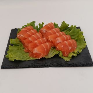 ⁴⁰ Sashimi Salmão