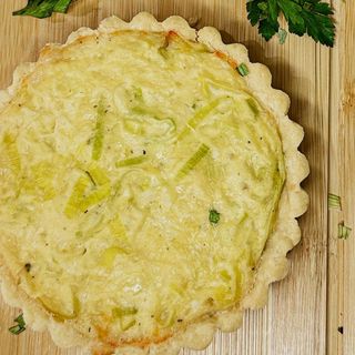 Quiche de Alho Francês com Salada