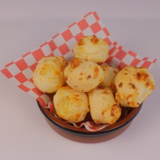 Mini pão de queijo