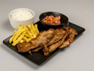 Febras C/ Batata Frita e Salada