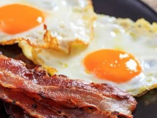 Ovos e bacon