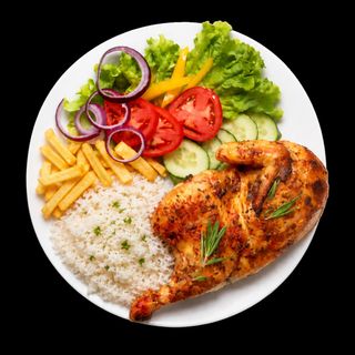 Half frango com batata., salada e arroz