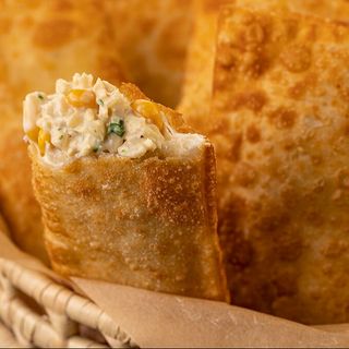 Pastel Frango C/ Queijo Cremoso