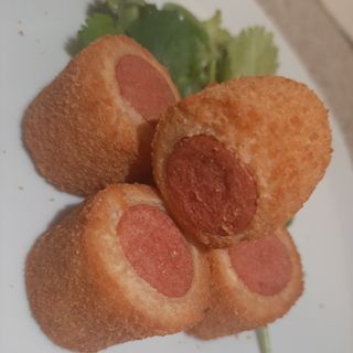 Mini enroladinhos de salsicha