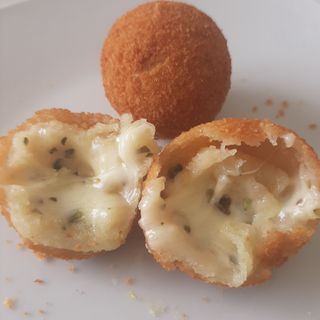 Mini bolinha de queijo
