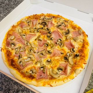 Pizza Capricíosa (4)