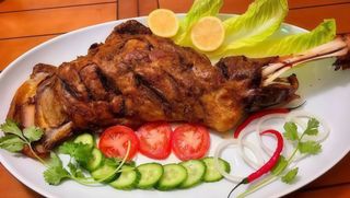 Perna de Carneiro Assada no Forno 1kg