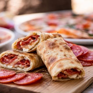 Rottoli de Queijo, Gorgonzola e Salame