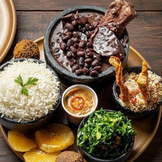 Feijoada Média (Serve 2)