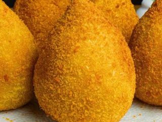Coxinha 200g de carne picada