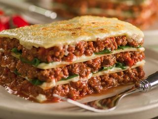 Lasanha de espinafres e à bolonhesa