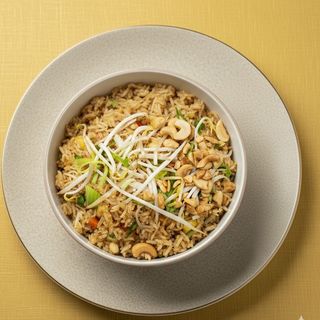 Arroz frito tailandês com Ananás