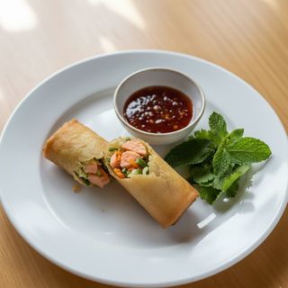 Spring Rolls de Salmão