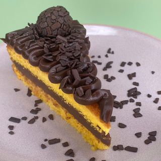 Fatia Cenoura com Brigadeiro 