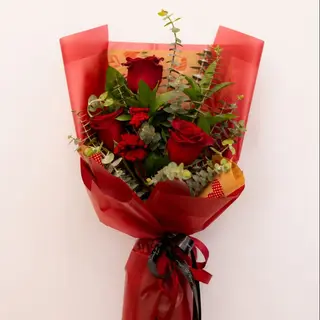 Ramo com 3 Rosas Vermelhas