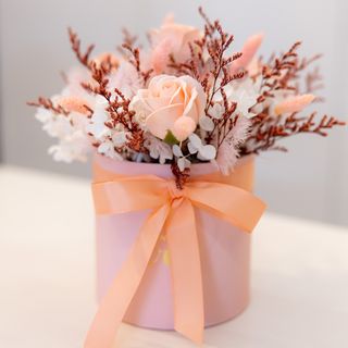 Box (Love) Redonda com Flores Preservadas
