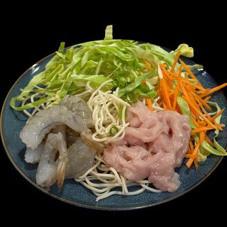 M3-Massa com gambas e frango