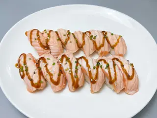 A49-Nigiri salmão braseado