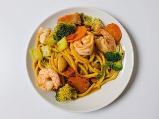 Yakisoba de camarão 