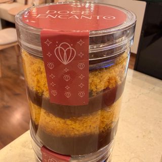 Bolo no pote cenoura & brigadeiro