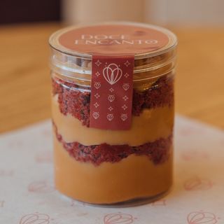 Bolo no pote red velvet & doce de leite