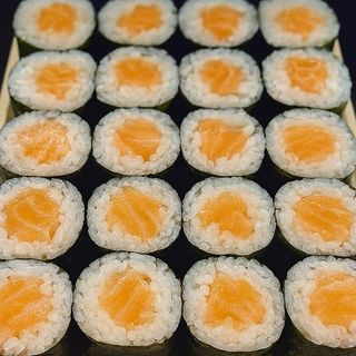 16.HOSSO MAKI 24 peças