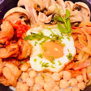 42. Bibimbap de camarão