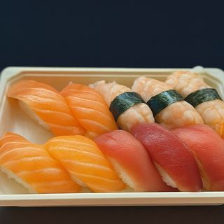 24.MIX NIGIRI 10 peças