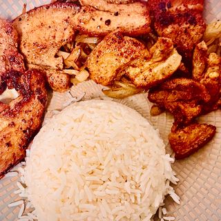 032.porco a barriga com arroz branco