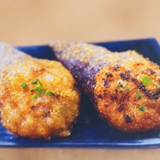 6.TEMAKI SALMÃOE CAMARÃO FLAMEJADO 2 peças