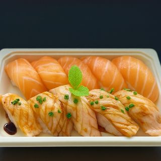 23.NIGIRI FRIO&QUENTE 10 peças