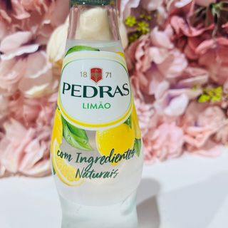 Água pesdras limão