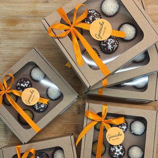 Brigadeiros caixa de 6 unidades