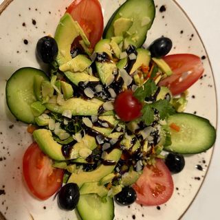 Salada Avocado