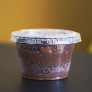 Bolo no pote chocolate
