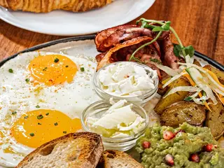 Breakfast platter