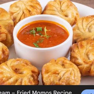 Momo de Frango Frito