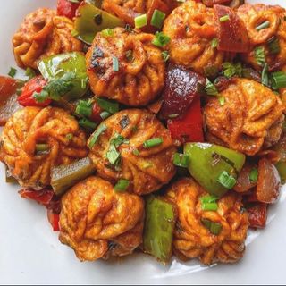 Momo de Frango com Chilli