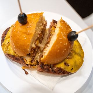 Hambúrguer Académico