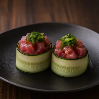 Gunkan de Pepino e atum