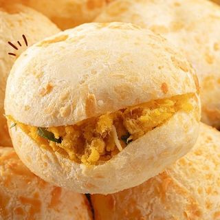 Pão de queijo  Brasileiro recheado com frango 55g 5unidades