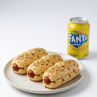 3 Pães de Queijo Dog + Bebida