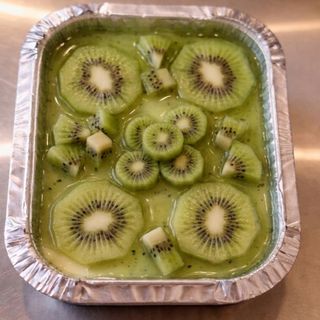 Bolo Gelado chocolate branco e Kiwi