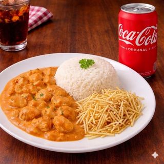 Strogonoff de Frango+Bebida