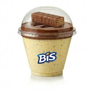 Mousse Maracujá com Casquinha de chocolate+bis