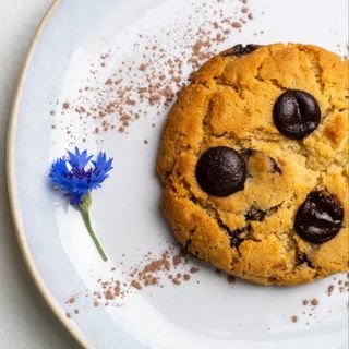 Chocolate Chip Cookie