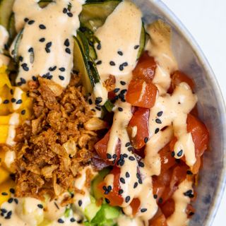 Poke bowl de salmão