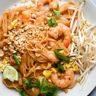 Pad thai camarão