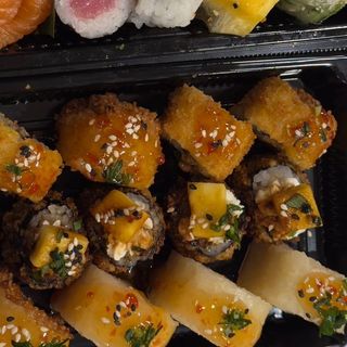 16. Sushi caixa quente 12 peças